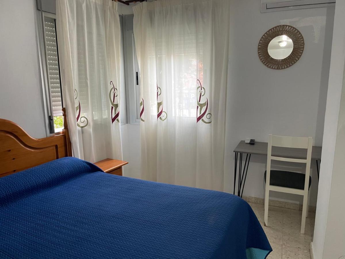 Hostal Mediterraneo Torre Del Mar Exterior foto