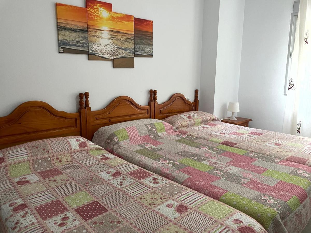 Hostal Mediterraneo Torre Del Mar Exterior foto