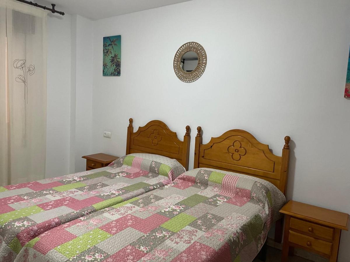 Hostal Mediterraneo Torre Del Mar Exterior foto