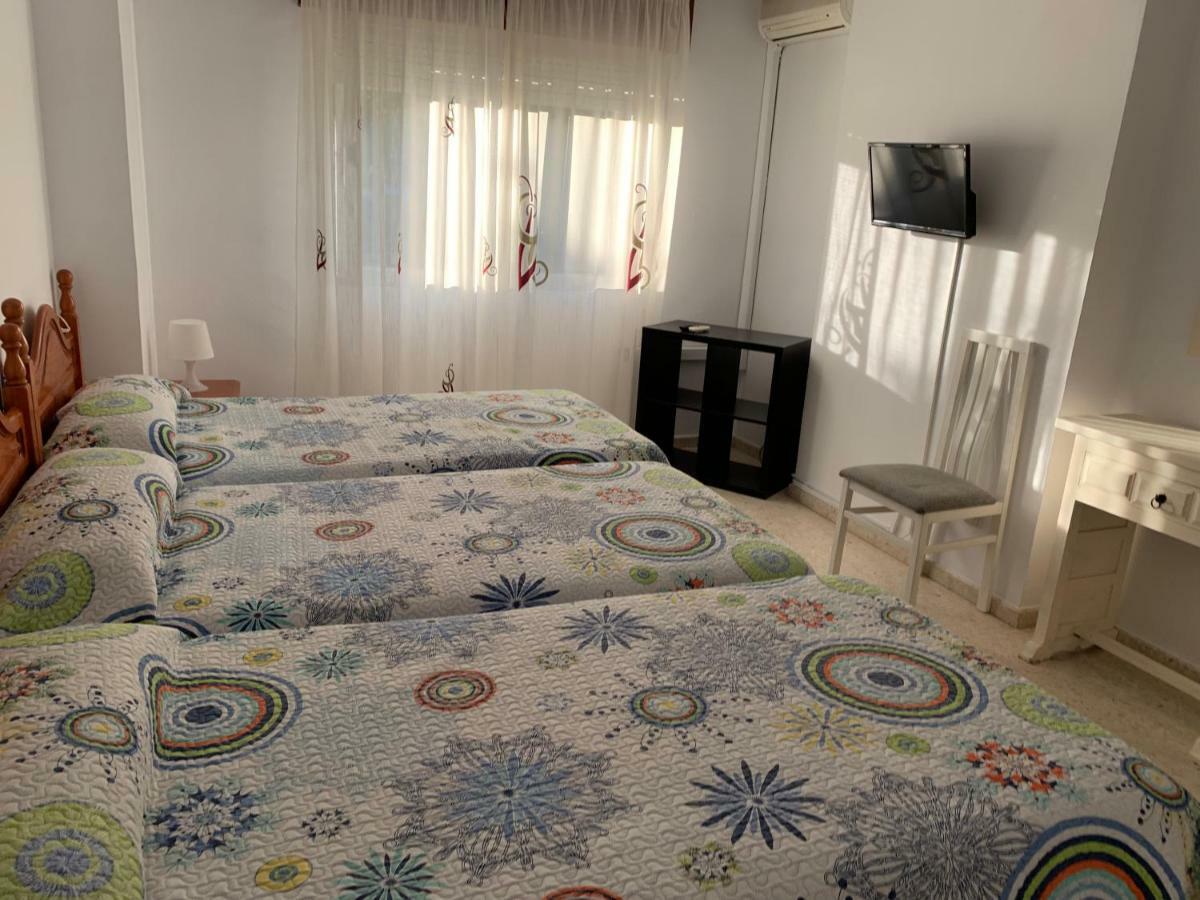 Hostal Mediterraneo Torre Del Mar Exterior foto